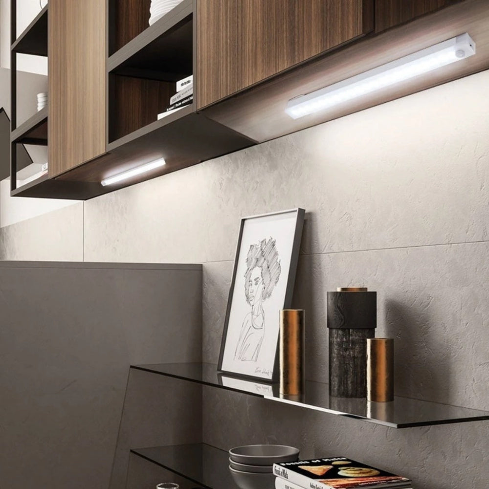 Luminária LED Inteligente com Sensor de Movimento - Compre 1, Leve 2